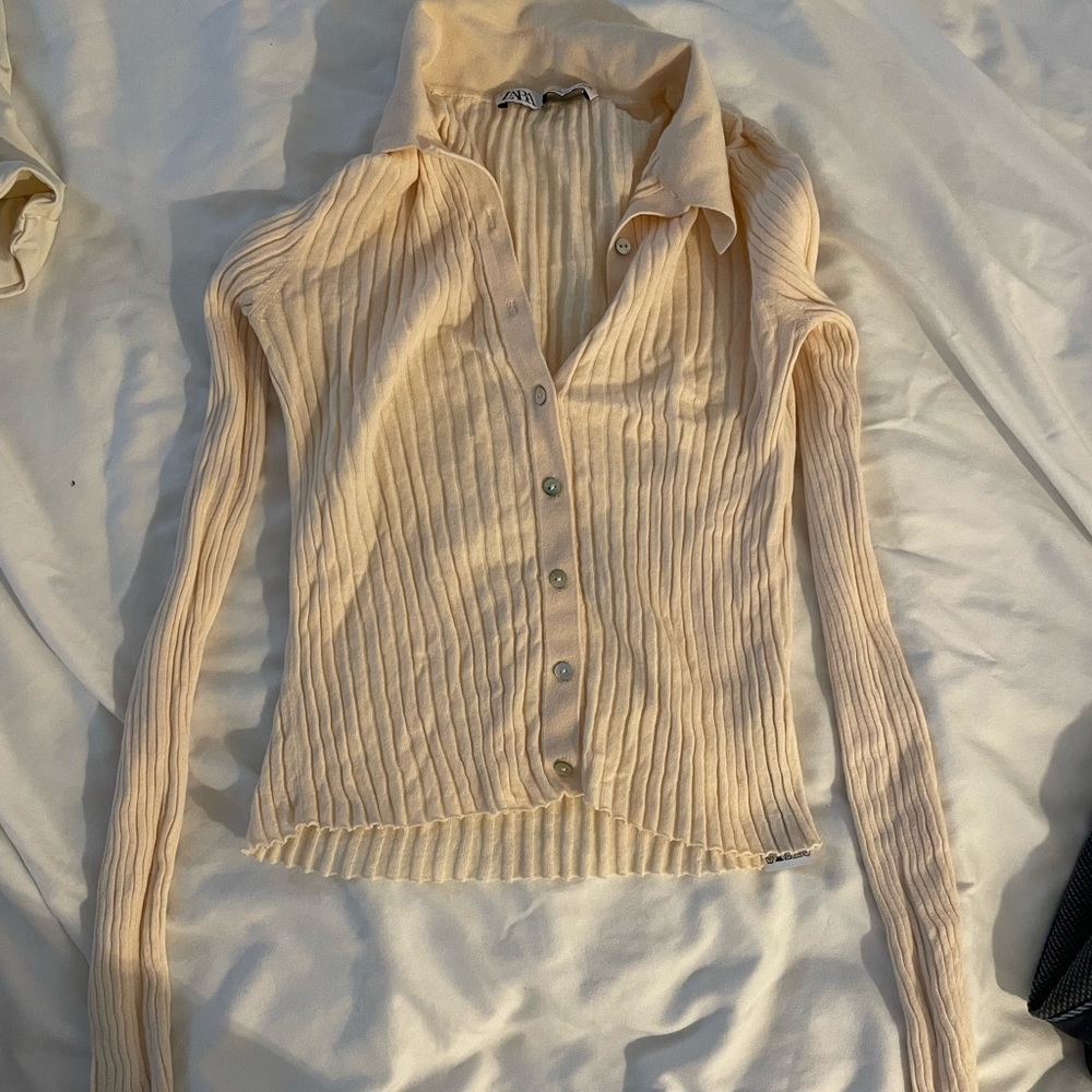 Zara ribbed button down top